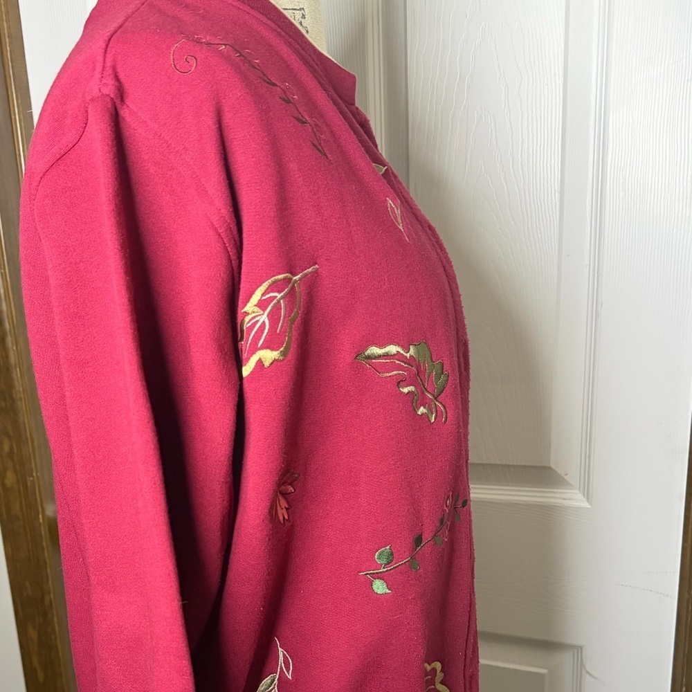 Vintage Red Floral Embroidered Cardigan - Picture 5 of 7
